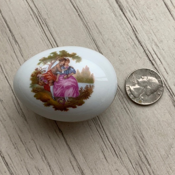 Limoges porcelain egg trinket dish - Picture 9 of 11
